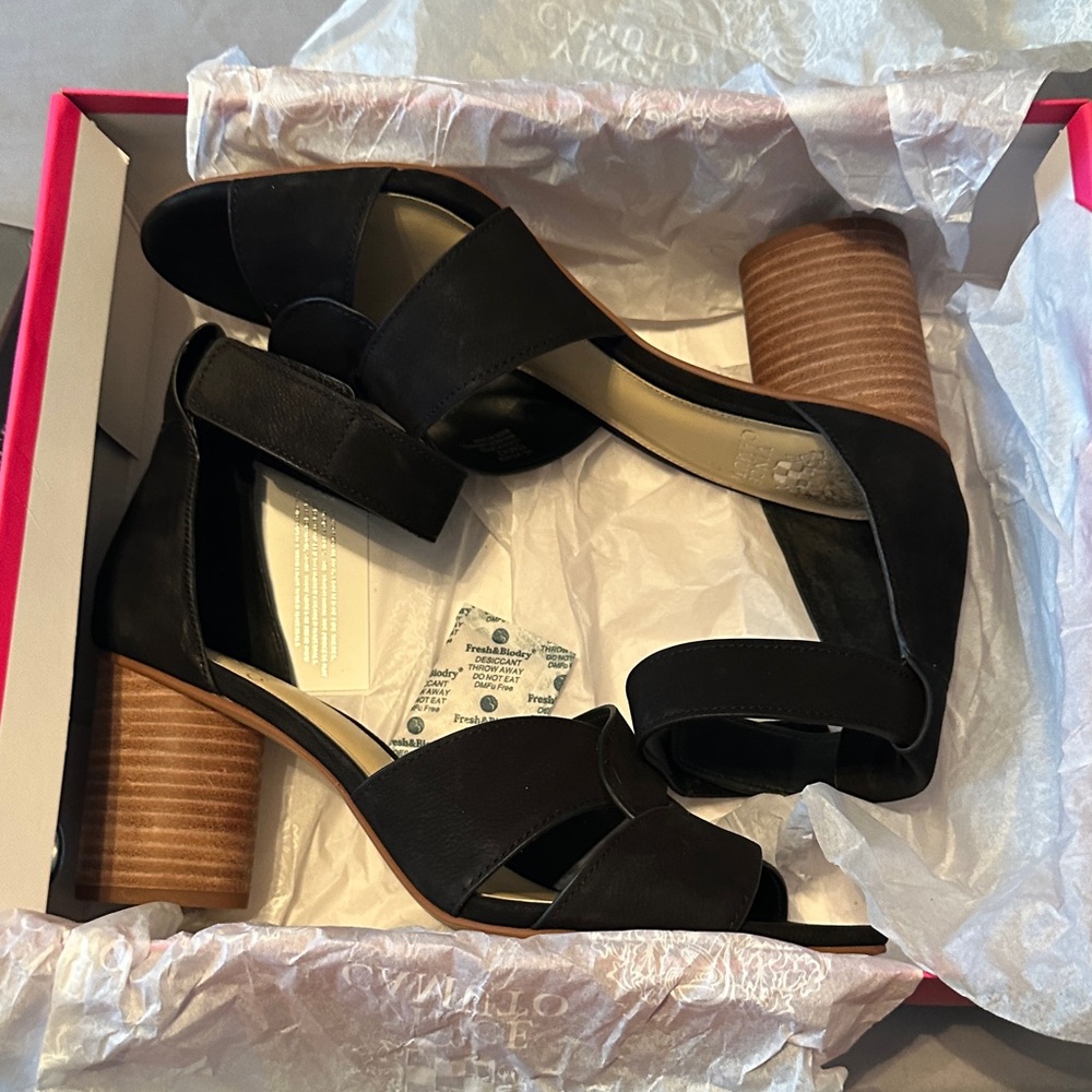 Vince Camuto Black Sandals with Tan Block Heel